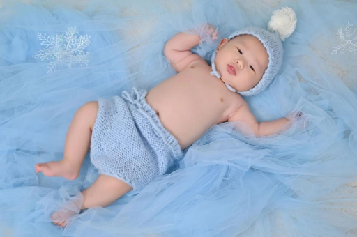 中国台湾摸孕妇肚子沾喜气